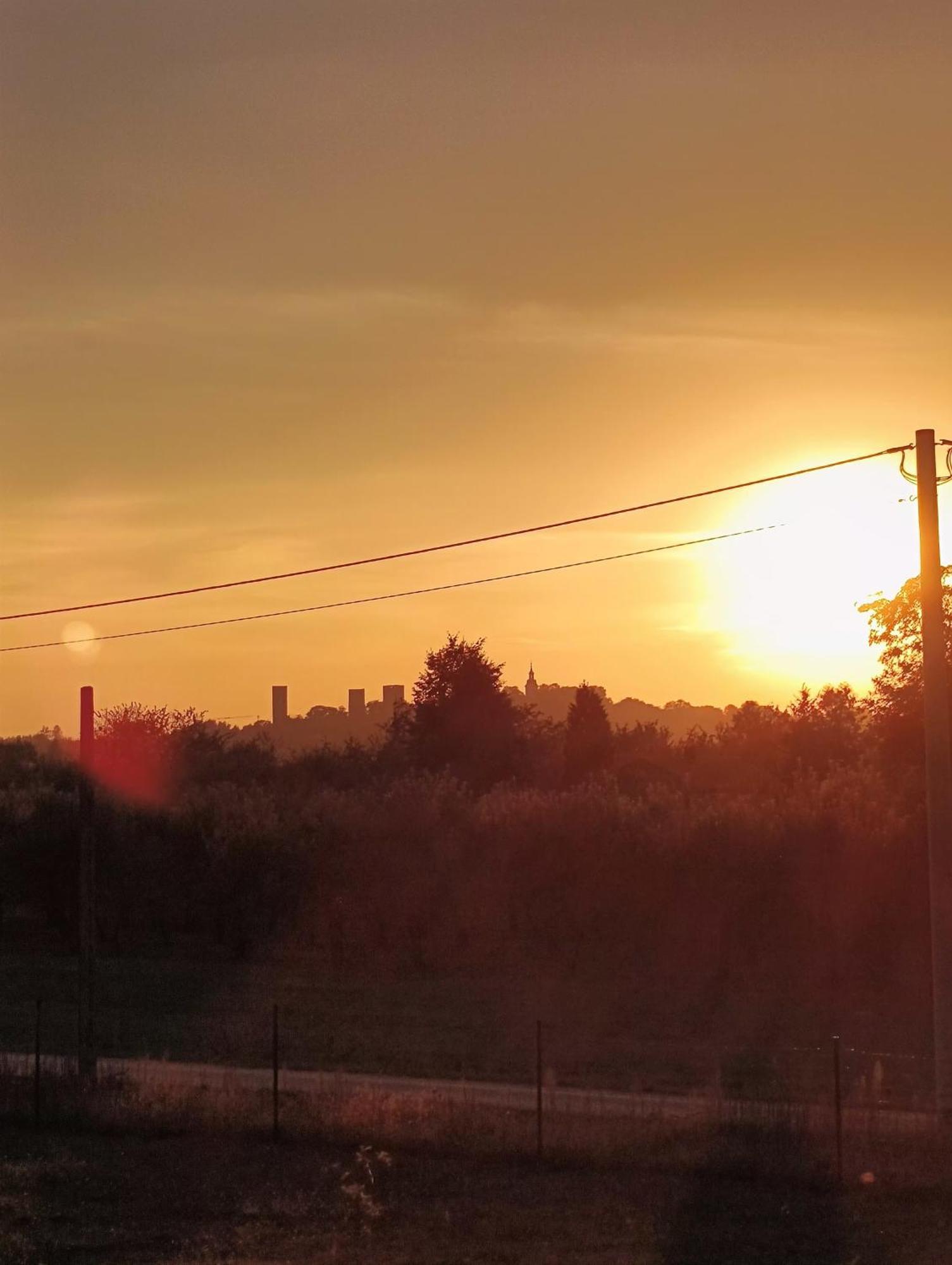 Ostoja Czersk Gora Kalwaria Zamek Krolowej Bony Domki Caloroczne Esterno foto